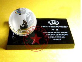 水晶地球擺件,水晶辦公桌上禮品,水晶經典禮品,特定禮品 ,精興工藝品 上海 
